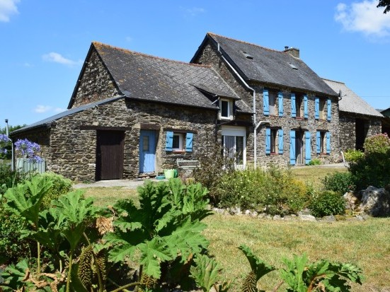 Maison 4 Pièces + Dépendances 22460 Saint-Hervé